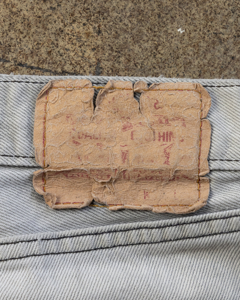 Levi's 501 Faded Grey Painted & Distressed Jeans - 1990s DETAIL PHOTO